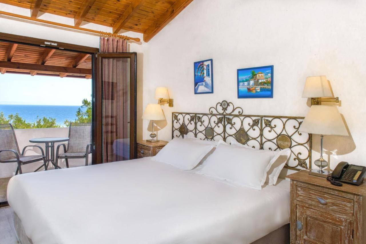 Leandros Hotel Nea Roda Exterior foto