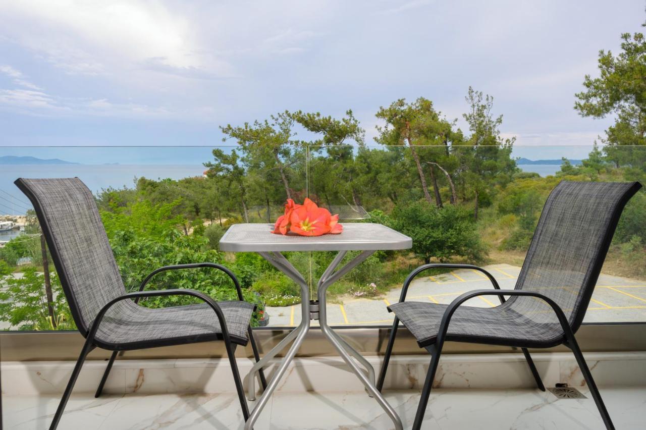 Leandros Hotel Nea Roda Exterior foto